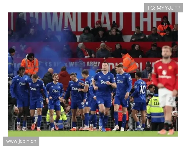 曼联越踢越乱，表面波动实则体系早已崩盘