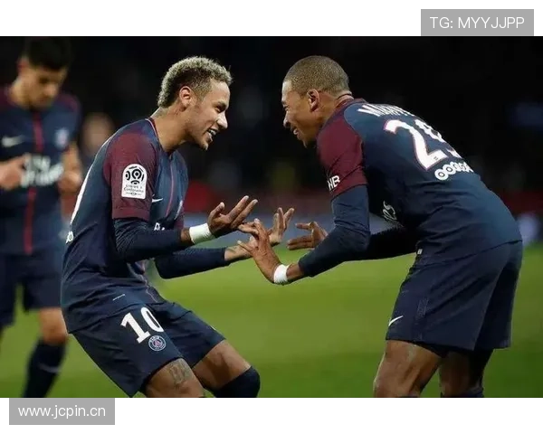 没了中锋撑场面，巴黎进攻真能稳得住？